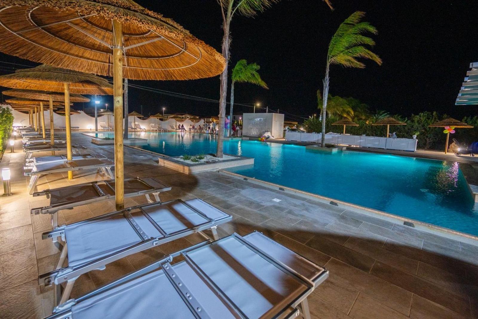 Villa Del Papiro Charme Apartments 아볼라 외부 사진